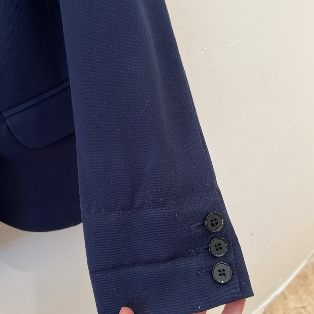 Gap Navy Slightly Cropped, Two Button Blazer Size… - image 6